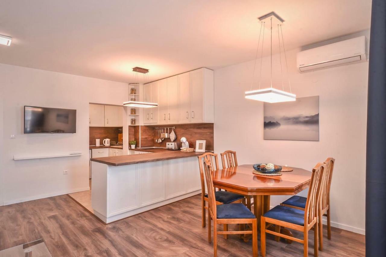 South Park, Vitosha View, 2-Bdr, 2-Bthr Apartment By Flat Mаnager София Экстерьер фото